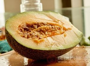 喝可乐吃哈密瓜会怎样